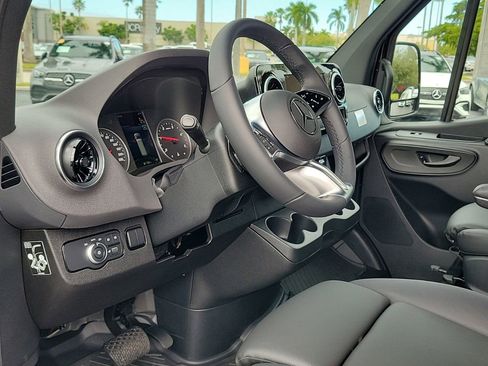 New 2025 Mercedes-Benz Sprinter 3500 image 13
