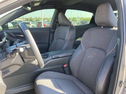 Used 2023 Toyota Crown XLE image 13