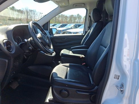 Used 2023 Mercedes-Benz Metris image 15