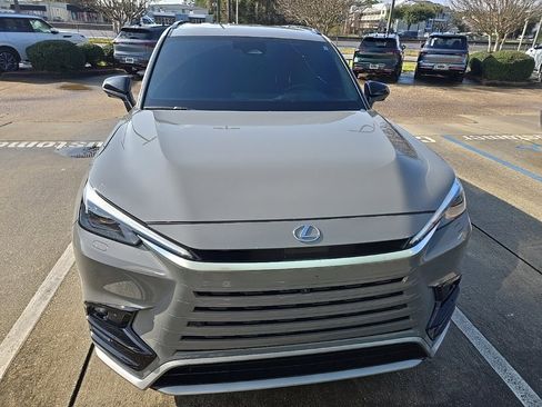 Used 2024 Lexus TX 500h AWD image 3