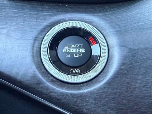 Used 2022 Jeep Grand Cherokee L Overland image 39