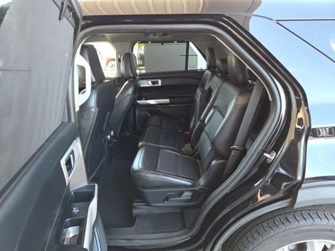 Used 2021 Ford Explorer Limited w/ Equipment Group 301A AWD/4WD image 22
