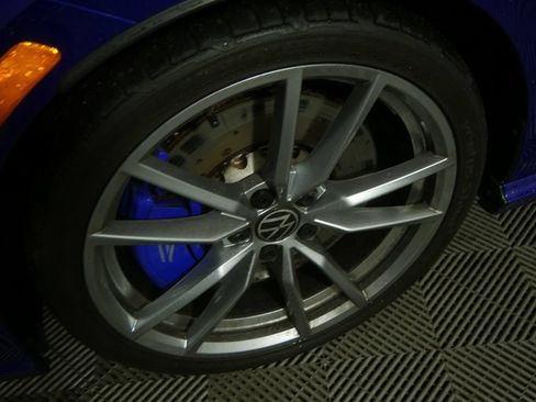 Used 2024 Volkswagen Golf R AWD/4WD image 13