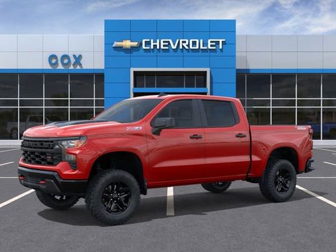 New 2025 Chevrolet Silverado 1500 Custom Trail Boss w/ LPO, Dark Essentials Package AWD/4WD image 2