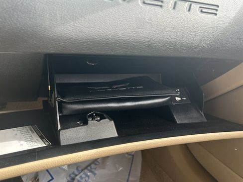 Used 2005 Chevrolet Corvette Convertible w/ Preferred Equipment Group image 28