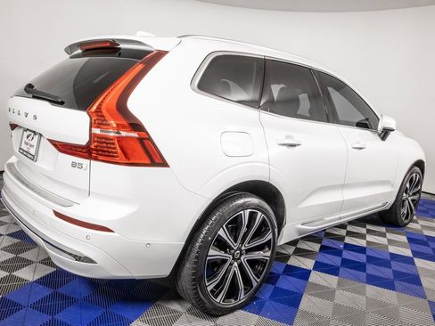 Used 2023 Volvo XC60 B5 Ultimate w/ Climate Package image 5