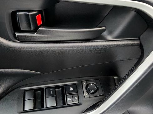 Used 2025 Toyota RAV4 LE AWD/4WD image 23