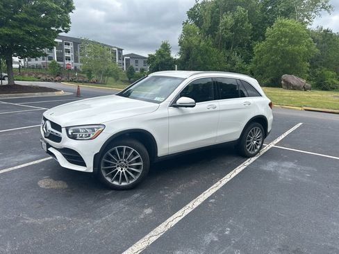 Used 2021 Mercedes-Benz GLC 300 4MATIC image 5