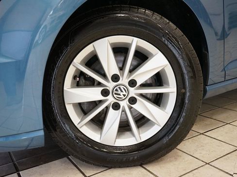 Used 2016 Volkswagen e-Golf SEL Premium image 55