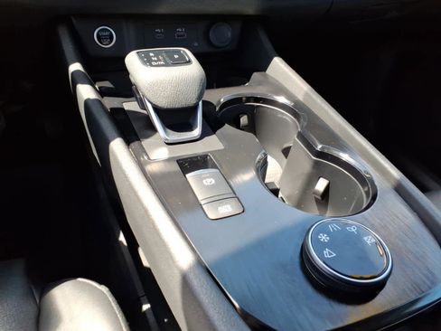 Used 2021 Nissan Rogue SV w/ Premium Package AWD/4WD image 21