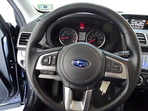 Used 2018 Subaru Forester 2.5i Premium w/ All-Weather Package AWD/4WD image 6