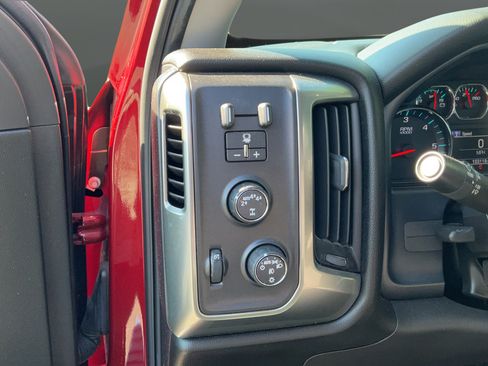 Used 2018 Chevrolet Silverado 1500 LT w/ All Star Edition AWD/4WD image 31