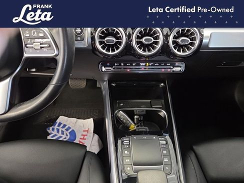 Used 2021 Mercedes-Benz GLB 250 w/ Premium Package image 11