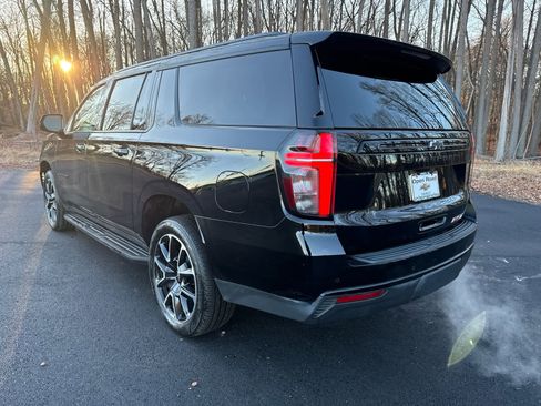 Used 2024 Chevrolet Suburban RST w/ Luxury Package image 5