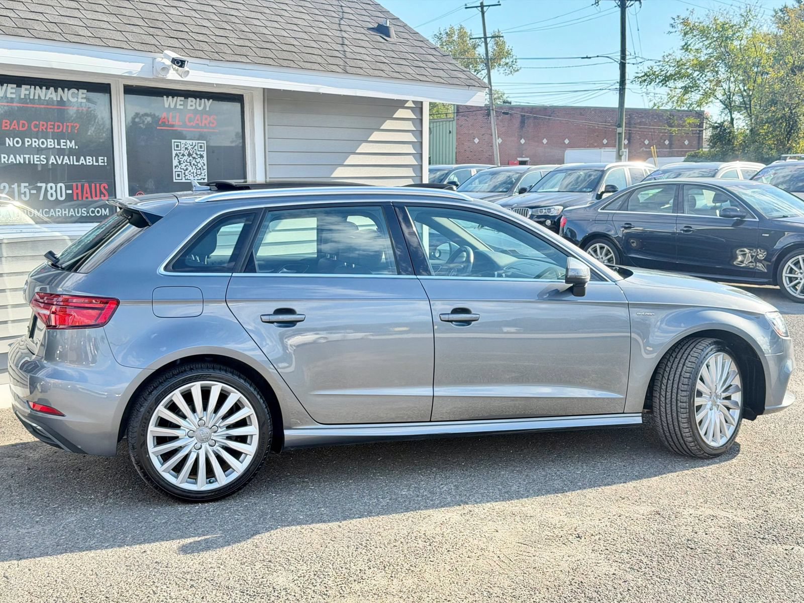 Used 2017 Audi A3 e-tron Premium Plus w/ Technology Package FWD image 13