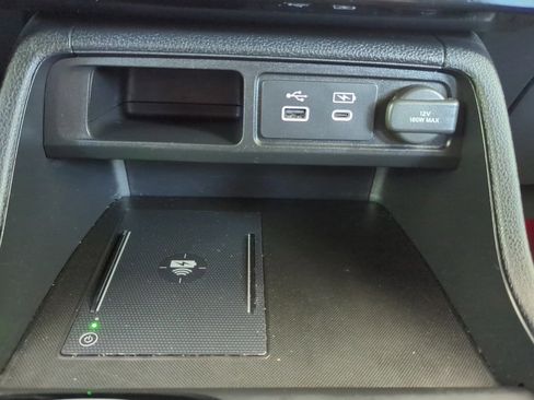 Used 2025 Honda Pilot Black Edition image 25