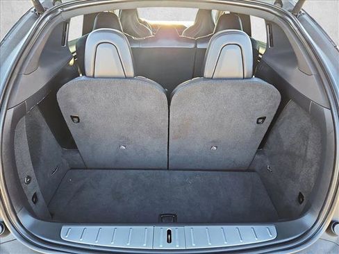 Used 2018 Tesla Model X 75D image 6