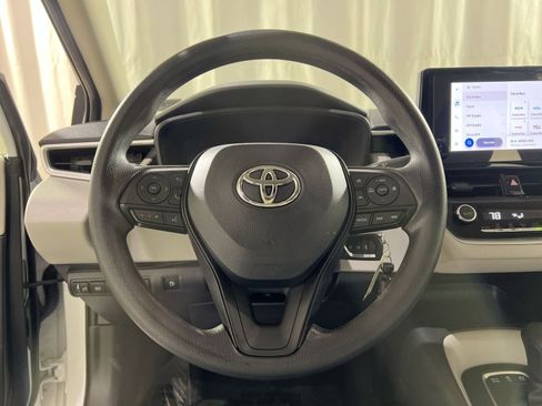 Used 2023 Toyota Corolla LE image 22