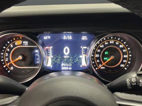 Used 2022 Jeep Wrangler Unlimited Sport image 16