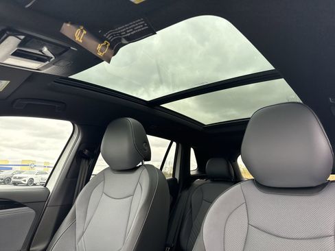 New 2026 Volkswagen Tiguan SE R-Line AWD/4WD image 22