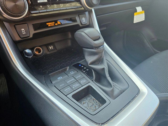 Used 2019 Toyota RAV4 LE w/ All Weather Liner Package AWD/4WD image 15