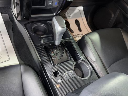 Used 2022 Toyota 4Runner TRD Off-Road Premium w/ TRD Black Wheel Package (TMS) image 29