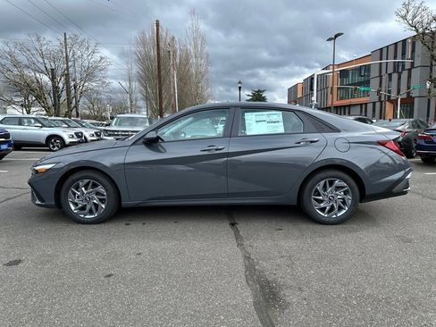 New 2026 Hyundai Elantra Blue image 3