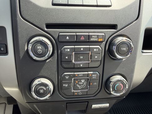 Used 2014 Ford F150 XLT w/ Equipment Group 302A Luxury RWD image 17