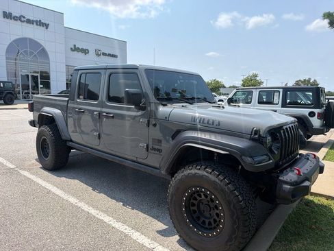 Used 2021 Jeep Gladiator Sport AWD/4WD image 2