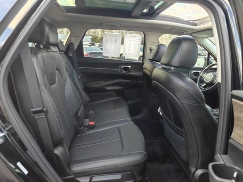 Used 2023 Kia Sorento S w/ Panoramic Sunroof Package image 20