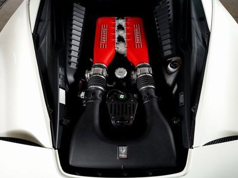 Used 2012 Ferrari 458 Italia Coupe image 9