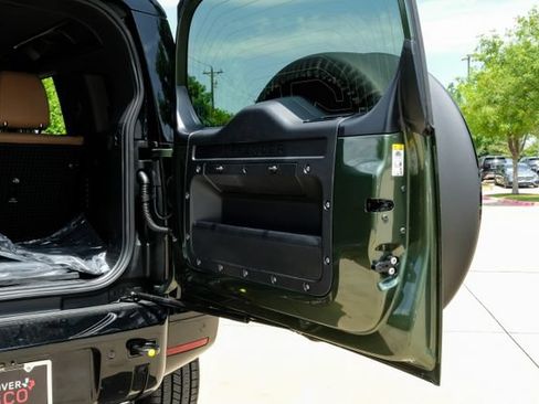 New 2026 Land Rover Defender 110 X-Dynamic SE AWD/4WD image 57