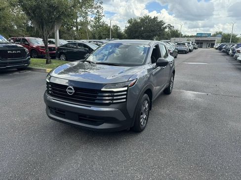 Used 2025 Nissan Kicks S FWD image 1