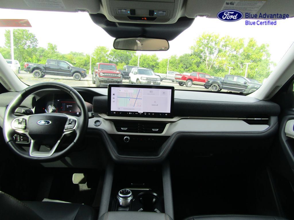 Certified 2025 Ford Explorer Active w/ Active Comfort Package AWD/4WD image 4