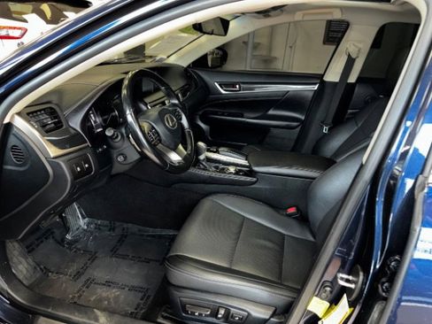 Used 2017 Lexus GS 200t RWD image 15