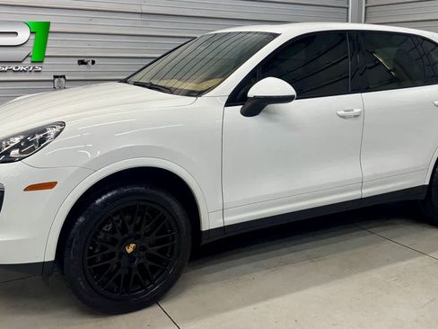 Used 2017 Porsche Cayenne Platinum Edition AWD/4WD image 1