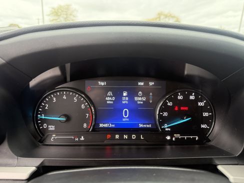 Certified 2022 Ford Explorer XLT w/ Equipment Group 202A image 15