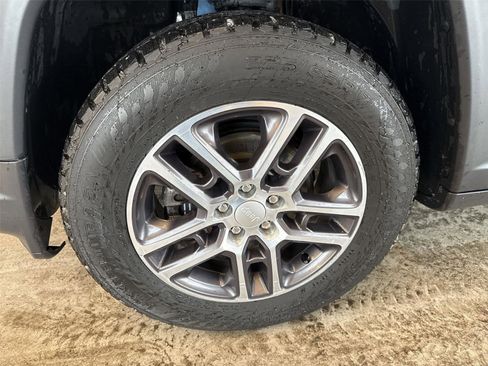 Used 2018 Jeep Compass Latitude w/ Popular Equipment Group image 18