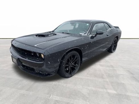Used 2016 Dodge Challenger R/T Plus image 2