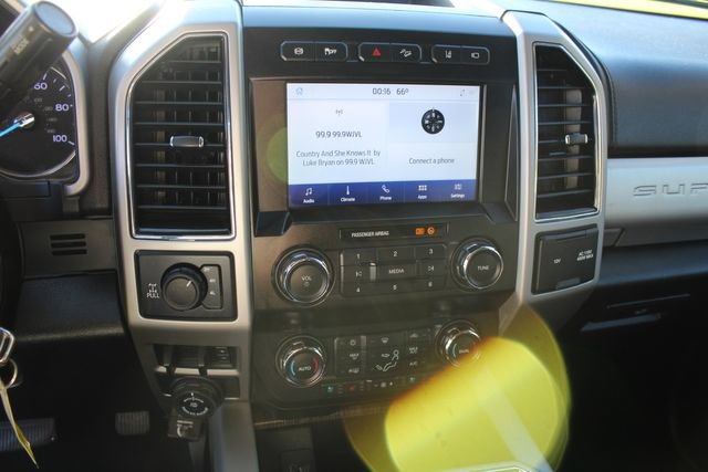 Used 2020 Ford F350 Lariat w/ Lariat Value Package AWD/4WD image 16
