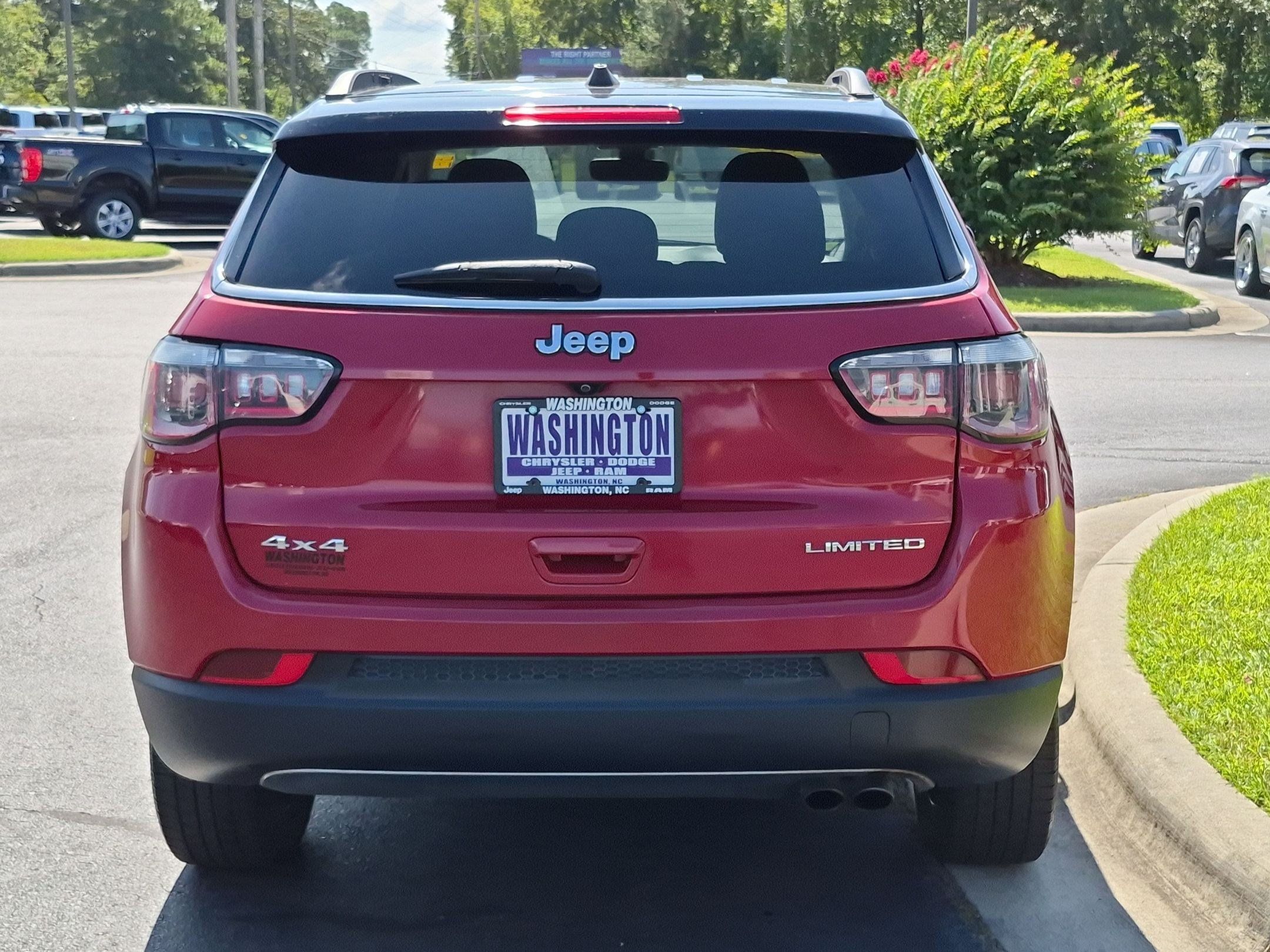 Used 2018 Jeep Compass Limited w/ Navigation Group AWD/4WD image 6