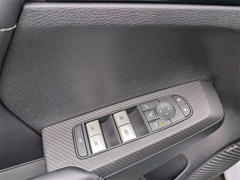 New 2026 Mitsubishi Outlander SE image 13