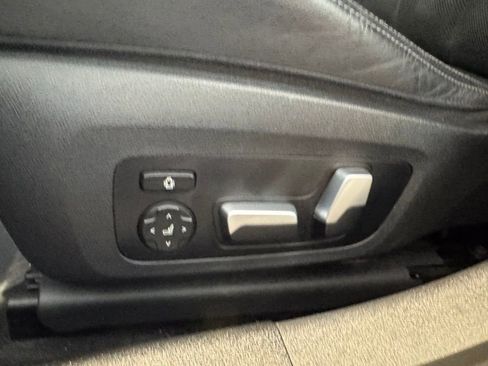 Used 2021 BMW M3 Competition w/ Executive Package image 43