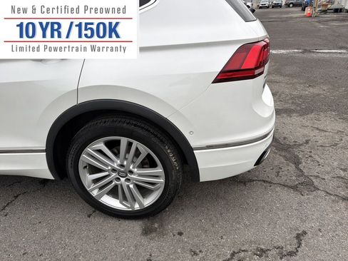 Used 2022 Volkswagen Tiguan SEL R-Line image 9