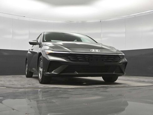 New 2026 Hyundai Elantra SE FWD image 31