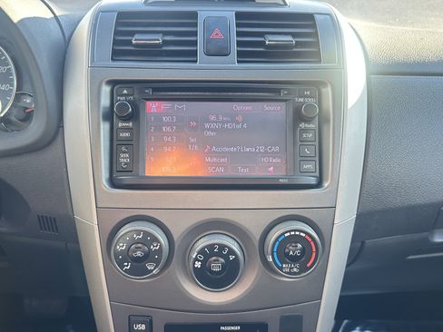 Used 2012 Toyota Corolla S image 6