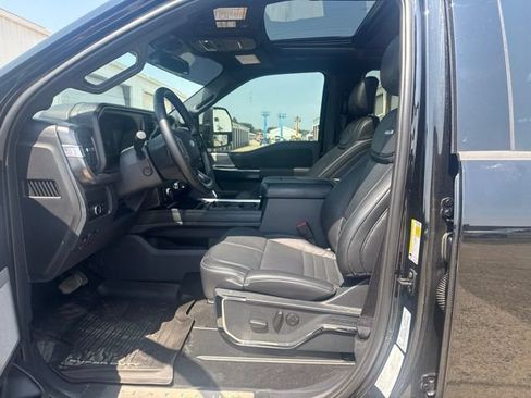 Used 2026 Ford F250 Platinum AWD/4WD image 4