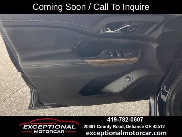 Used 2022 GMC Acadia SLE w/ Driver Convenience Package FWD image 34