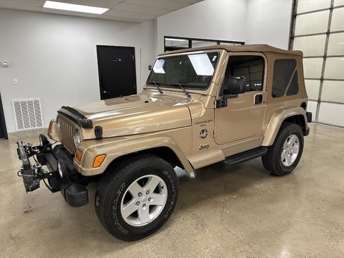 Used 1999 Jeep Wrangler Sahara image 3