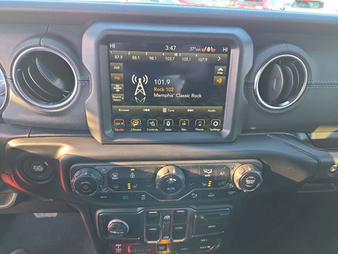 Used 2022 Jeep Wrangler Unlimited Rubicon 4xe w/ Cold Weather Group image 14